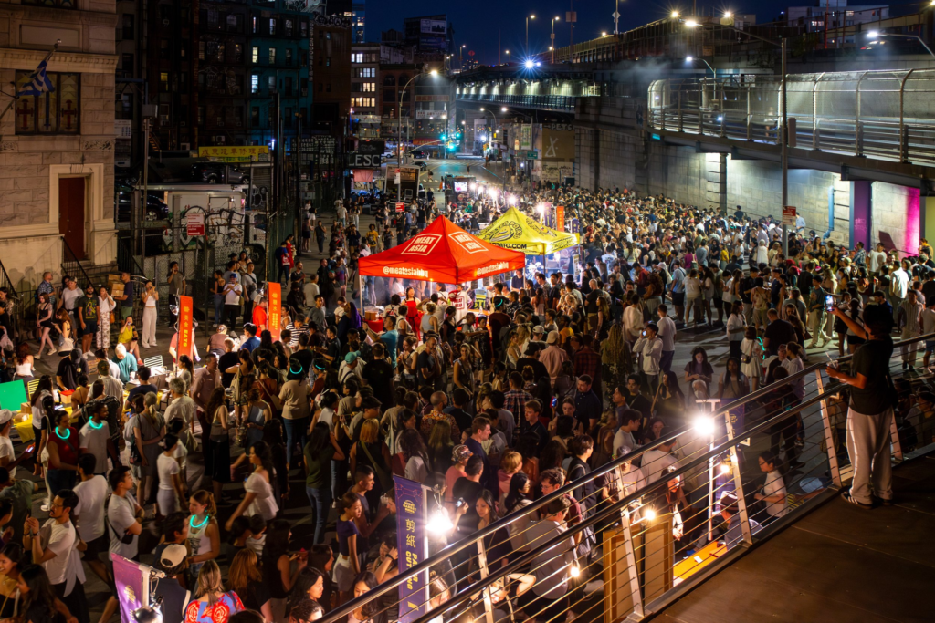 Exploring the Vibrant Chinatown Night Market: A Must-Visit Experience