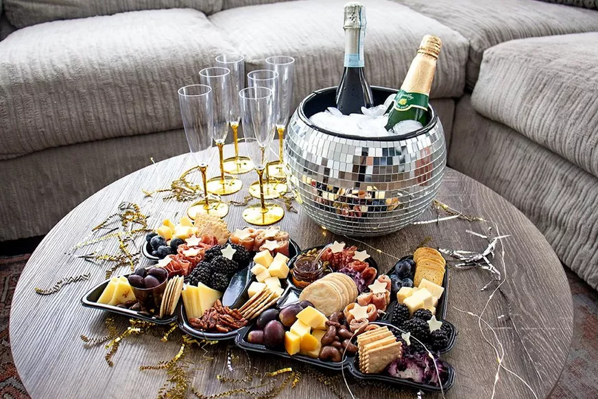 Best Deals for New Year's Eve: Celebrate with Big Savings